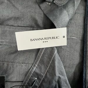 banana republic untucked gray button down shirt
